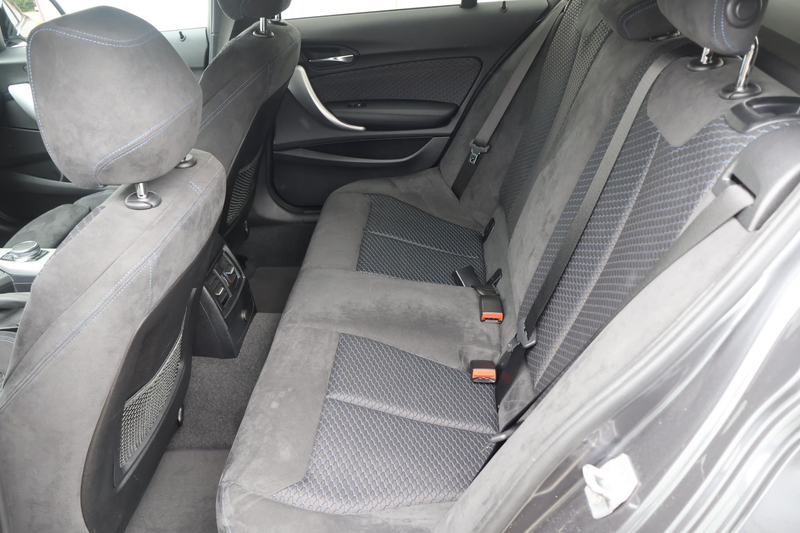 BMW 140 1-serie M140i High Executive — photo 10