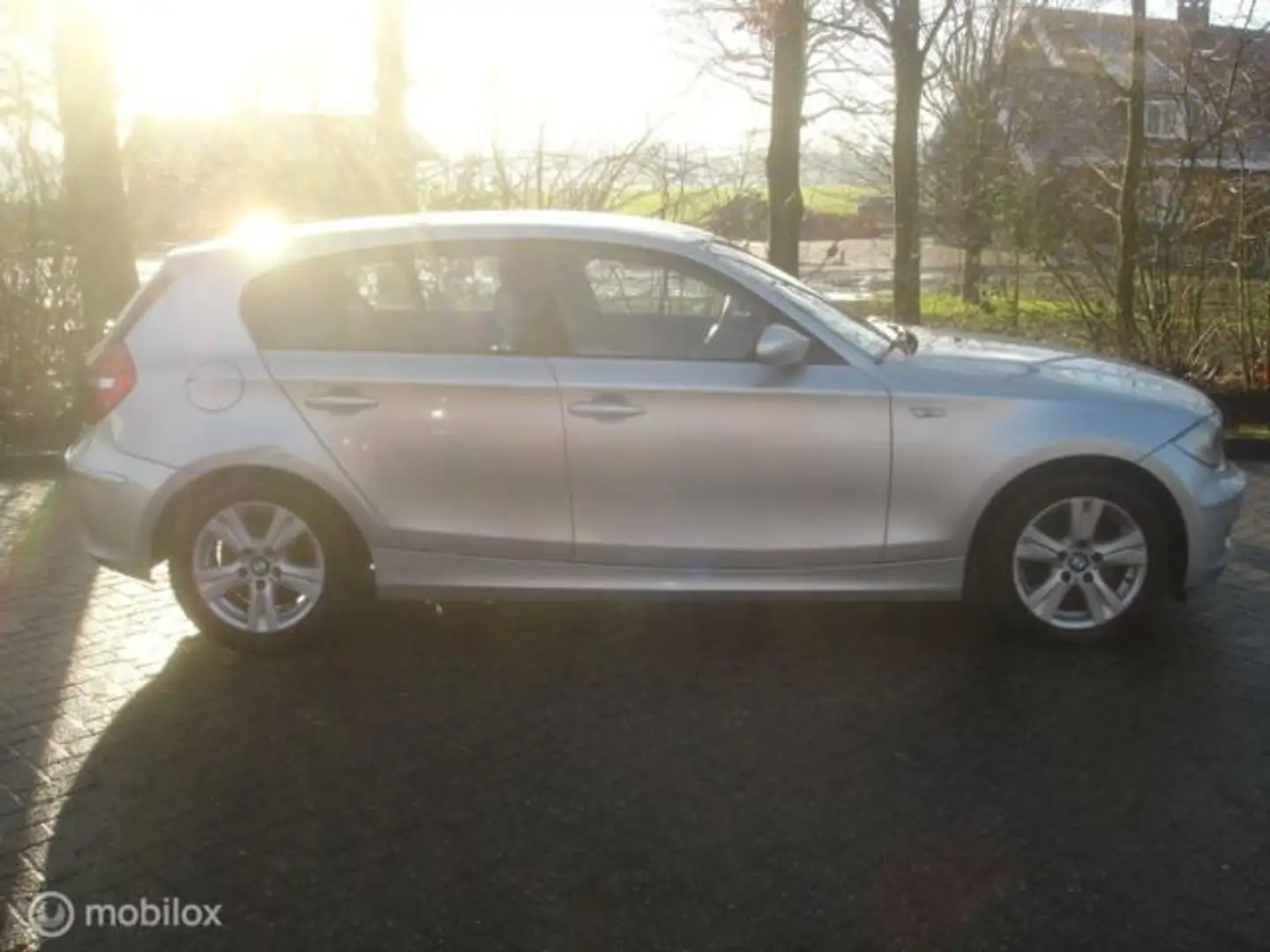 BMW 116 1-serie 116i 90 PK Business 6 bak - Airco Cruise c Grau - 2