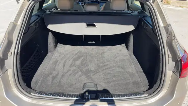 Mercedes-Benz C-Class view 14