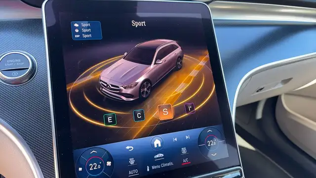 Mercedes-Benz C-Class view 27