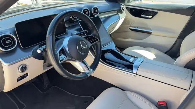 Mercedes-Benz C-Class view 8