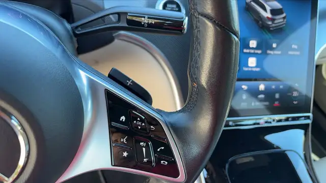 Mercedes-Benz C-Class view 28