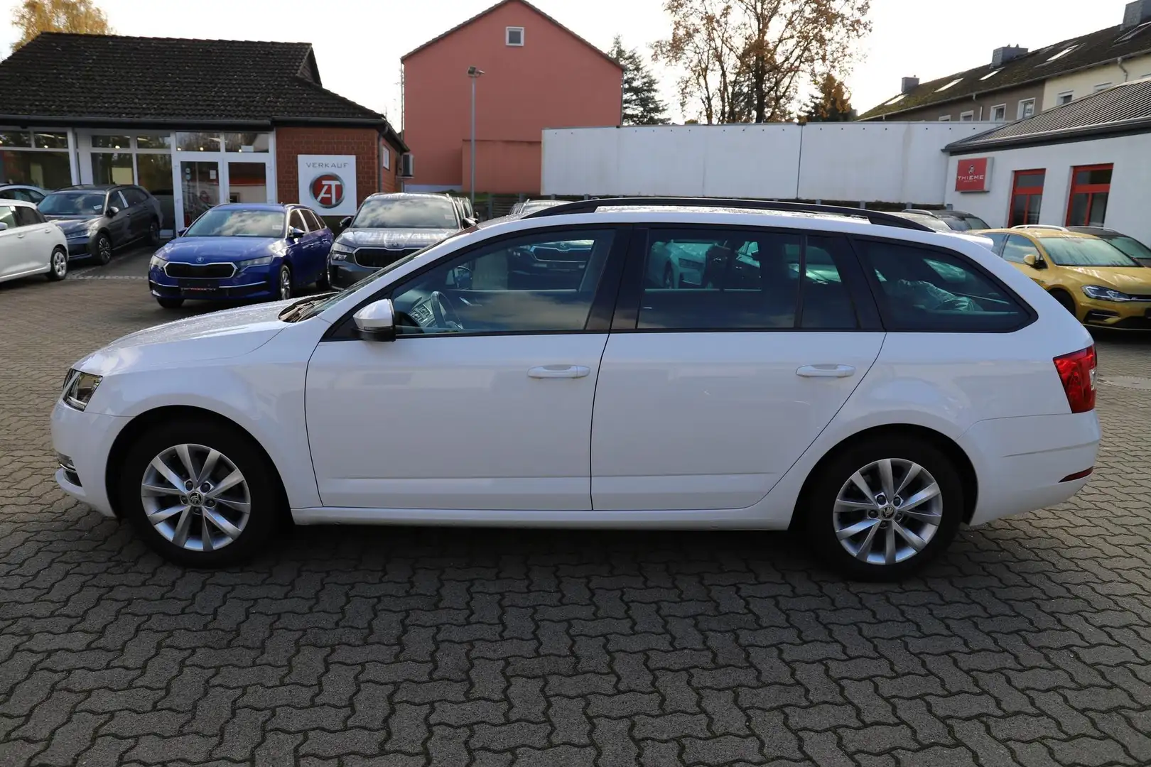 Skoda Octavia Combi Style 1.5l TSI 150PS LED/AHK/Climatronic/... Weiß - 2