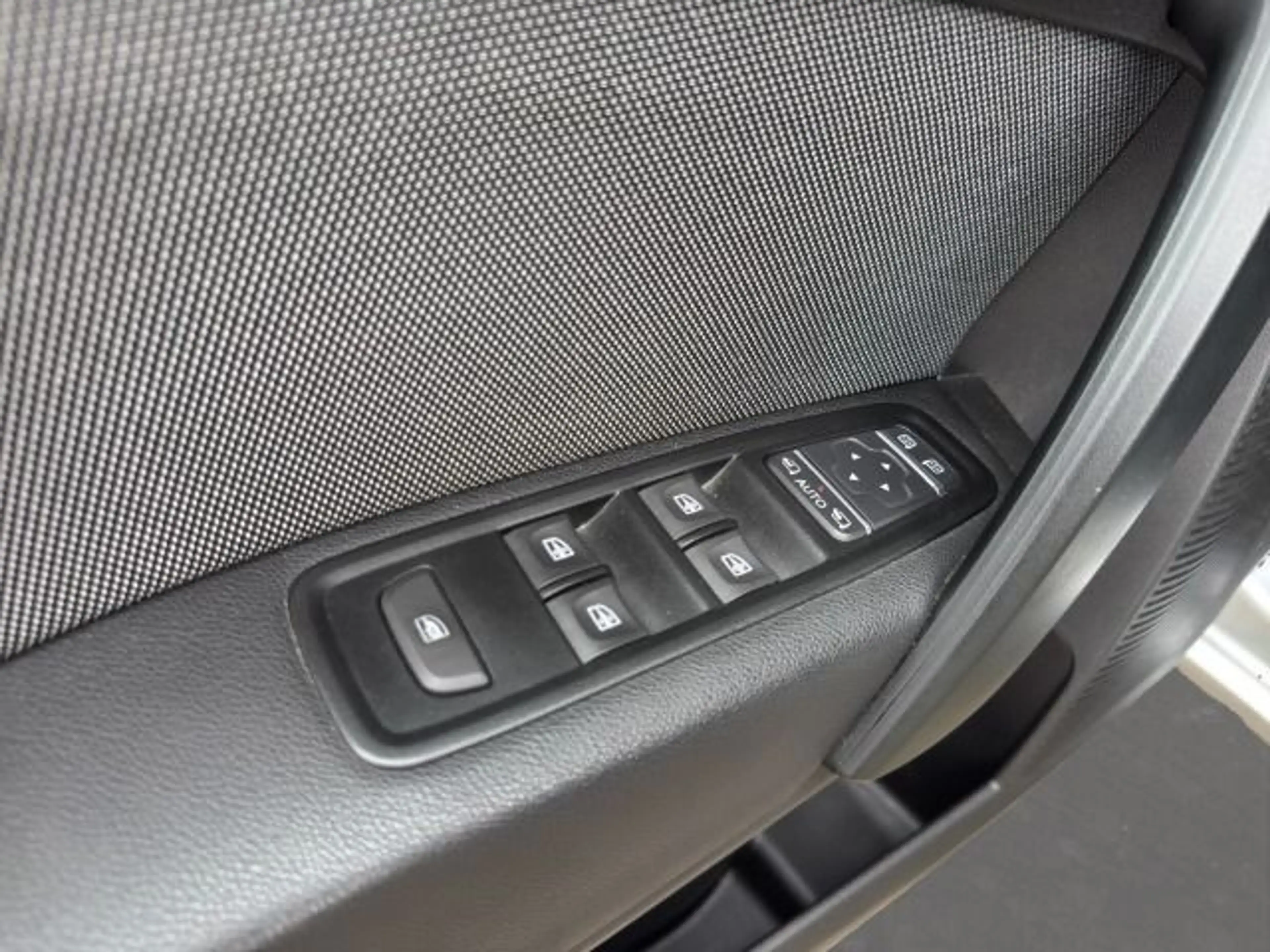 Nissan Townstar DIG-T 130 N-Design *ALLW*NAVI*CAR-PLAY* — photo 14