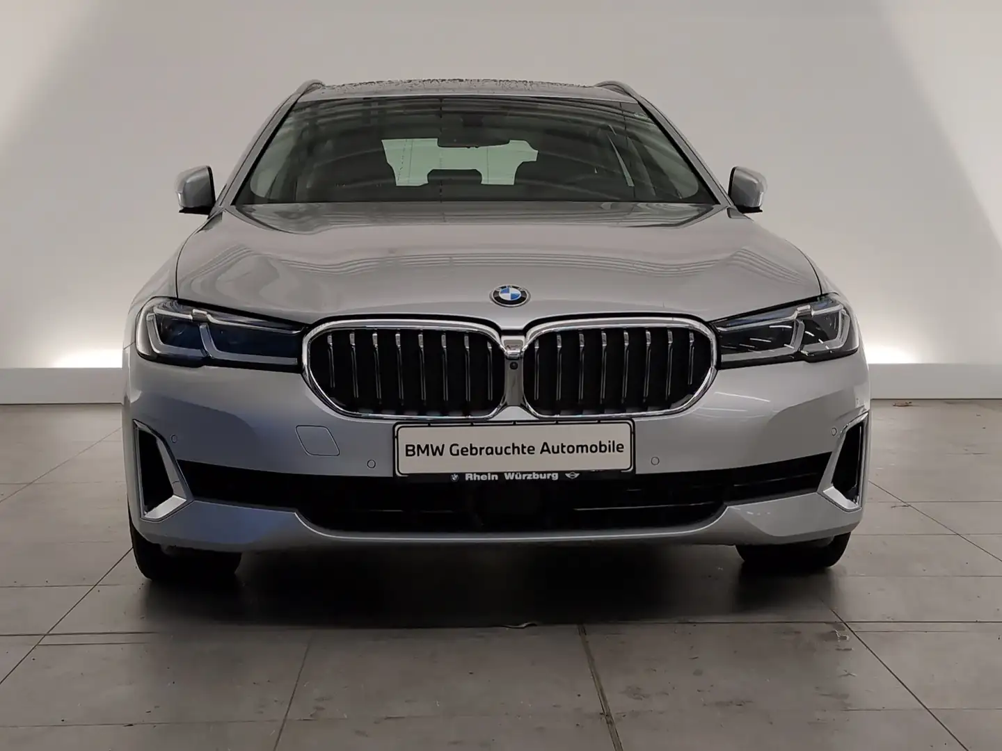 BMW 540 i xDrive Touring Luxury Line Laser/HUD/Pano Laser Silber - 2