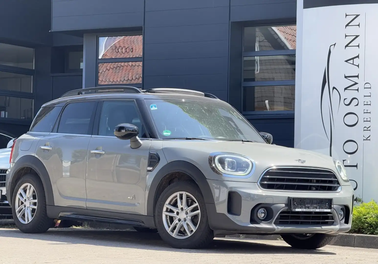 MINI Cooper Countryman Yours Trim All4   Panorama Grau - 1