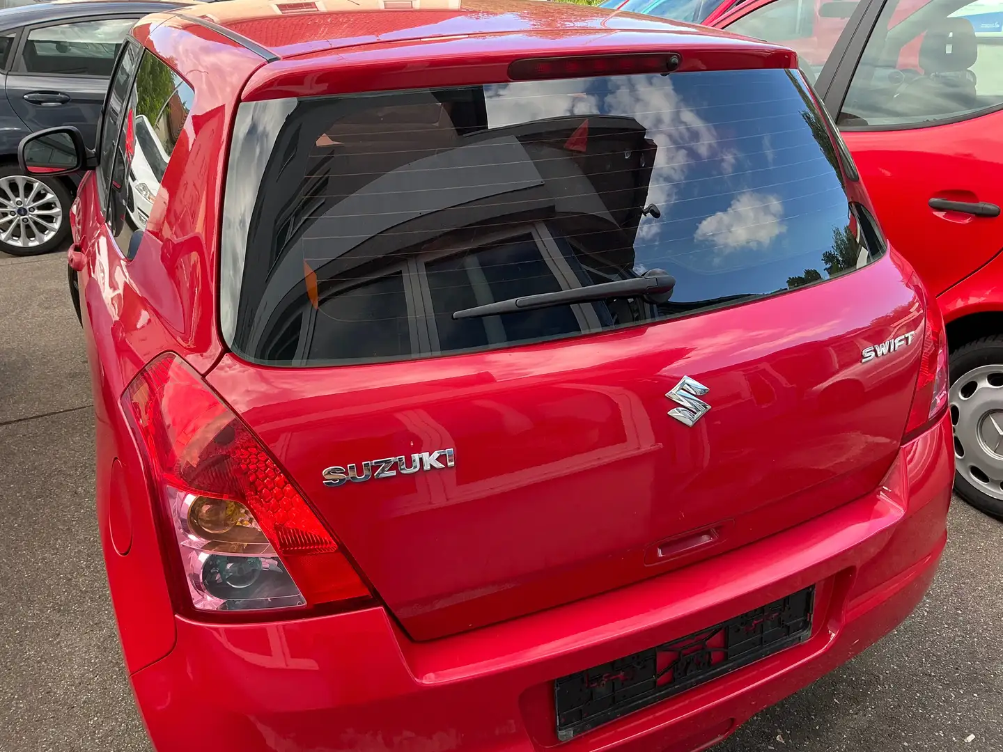 Suzuki Swift 1.3 Classic Rot - 2