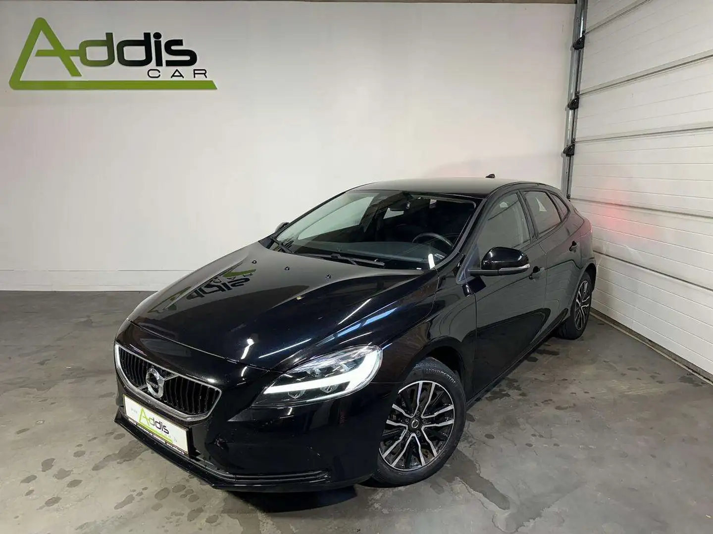 Volvo V40 2.0 D2 120 CV MOMENTUM GPS 5P Noir - 1