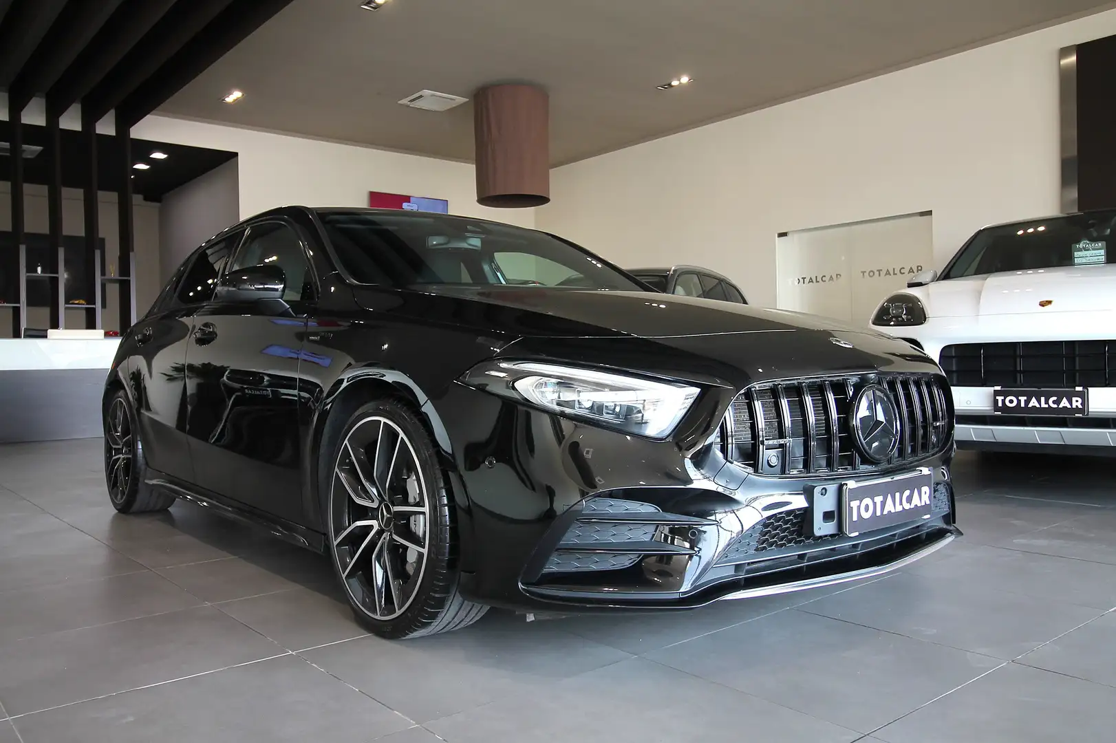 Mercedes-Benz A 35 AMG A AMG 35 4matic auto Zwart - 2