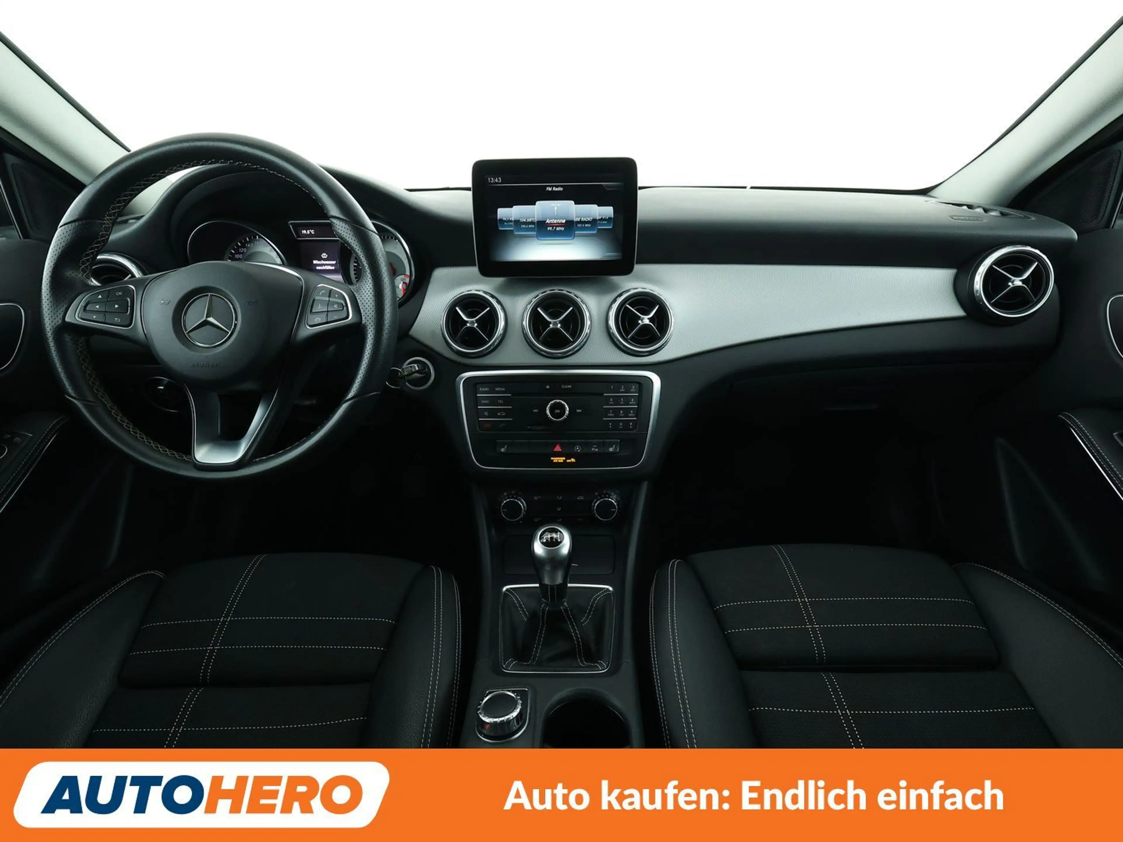 Mercedes-Benz GLA 180 GLA 180 Urban*XENON*PDC*SHZ*KLIMA* — photo 12