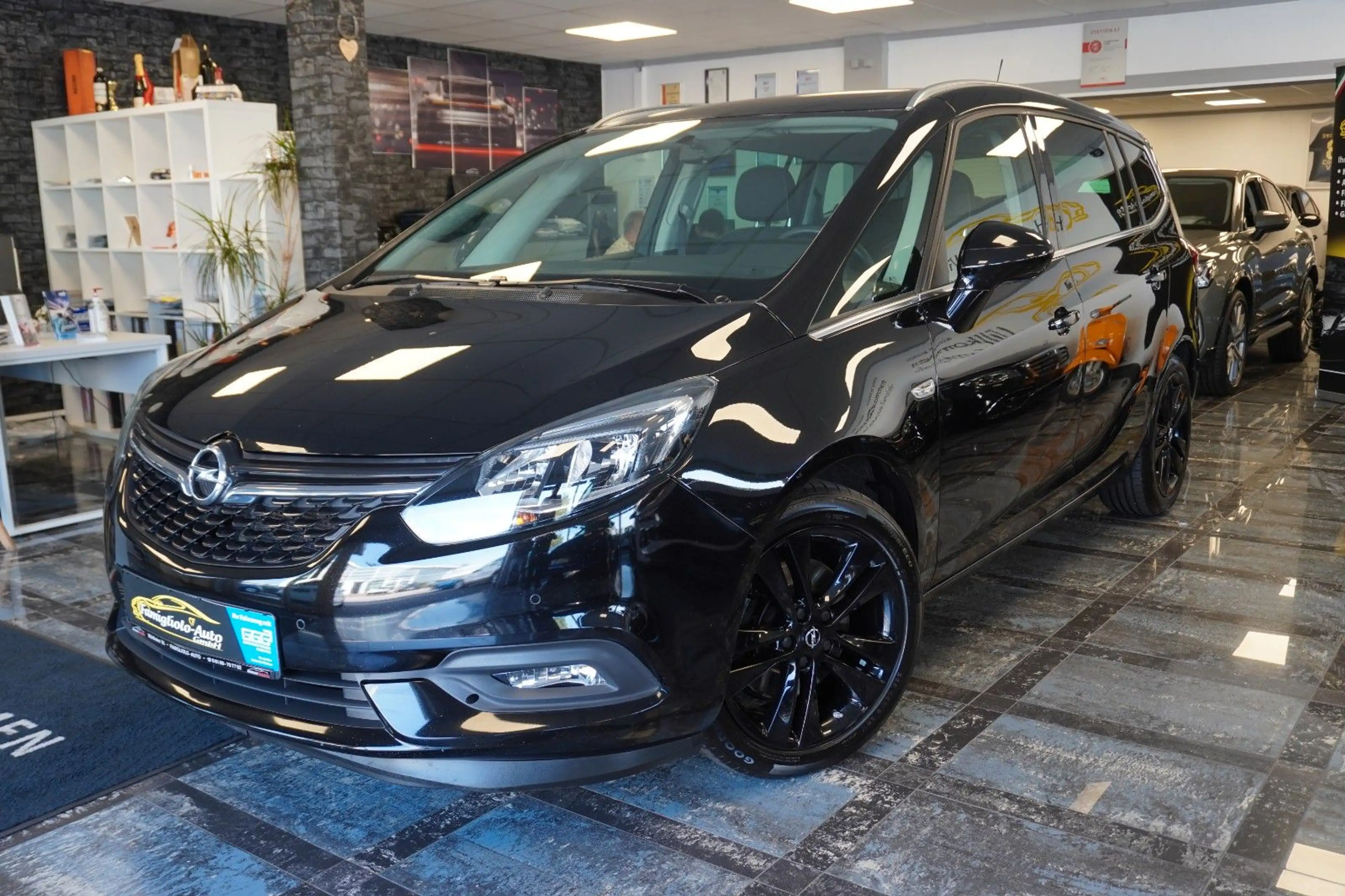 Opel Zafira C ON Start/Stop/Klima/SHZ/Aluräder/2.Hand — photo 2