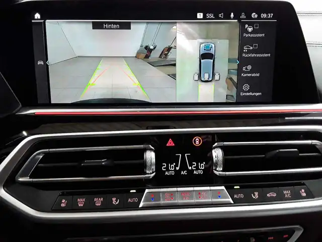 BMW X5 view 8