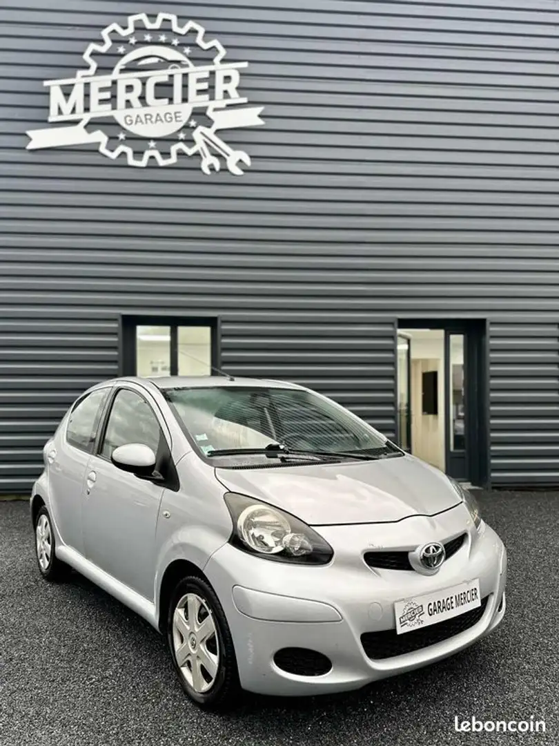 Toyota Aygo Ph.2 1.0 VVTi 70ch Climatisation Gris - 1