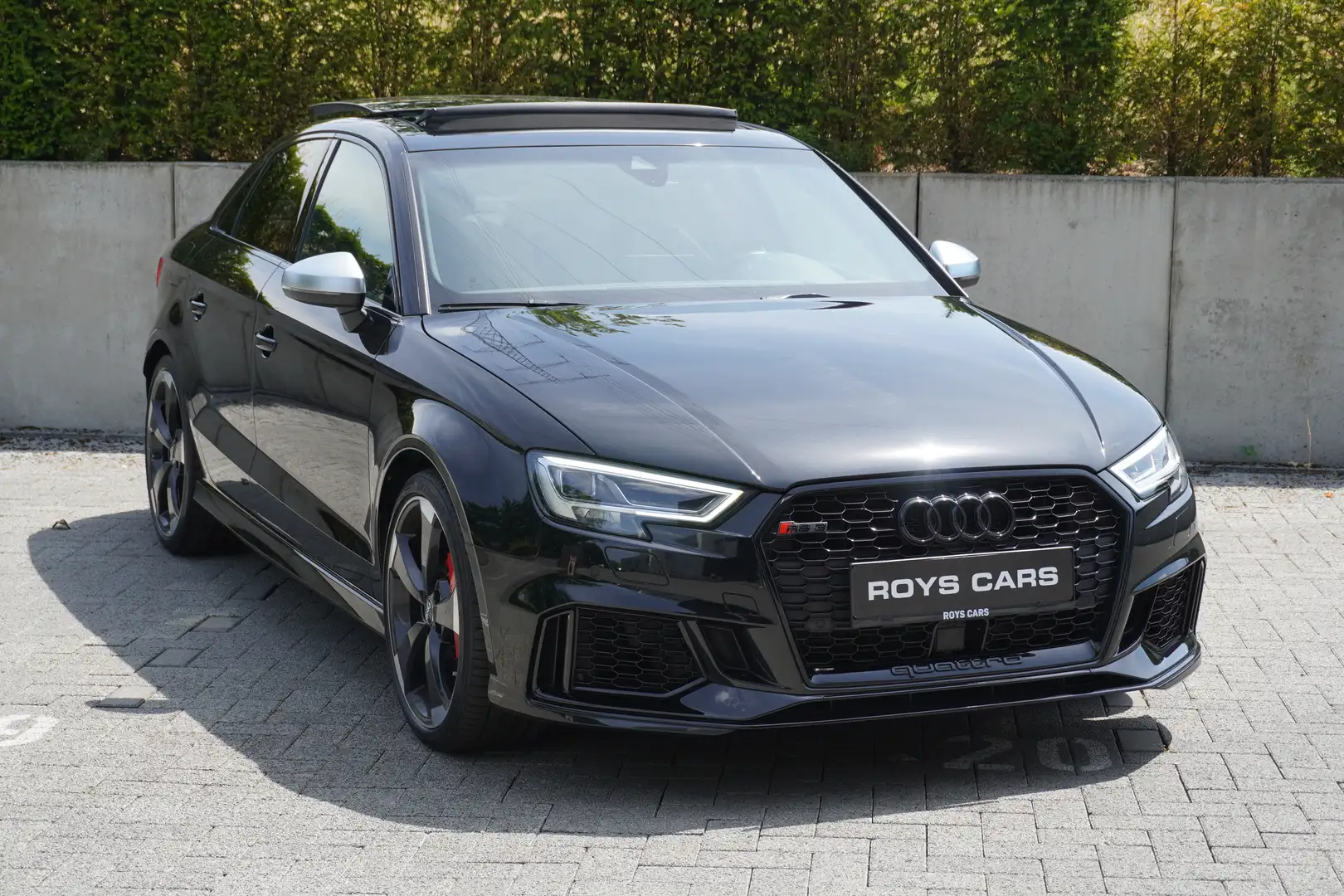 Audi RS3 Berline - FULL OPTION - PANO/B&O/RS SEATS/KESY/CAM Black - 1