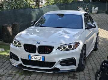 M 235i Coupe xDrive M-Performance