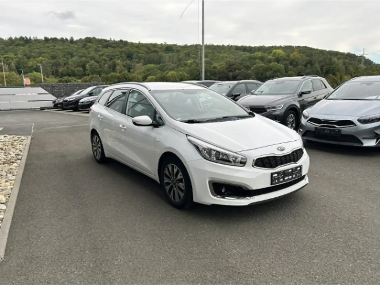Kia Ceed / cee'd 1.6 CRDi Dream Team Sportswagon Navi Premium Paket Blanc - 2