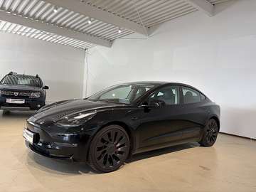 Performance Dual 82 kWh AWD