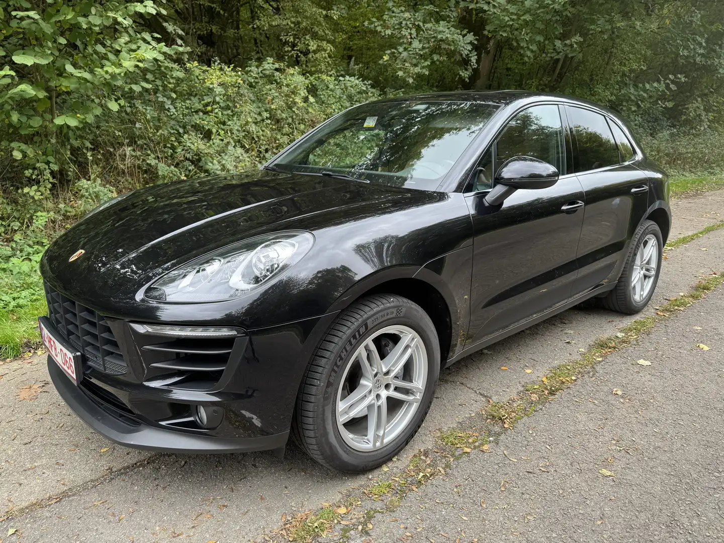 Porsche Macan 2.0 Turbo PDK Zwart - 1
