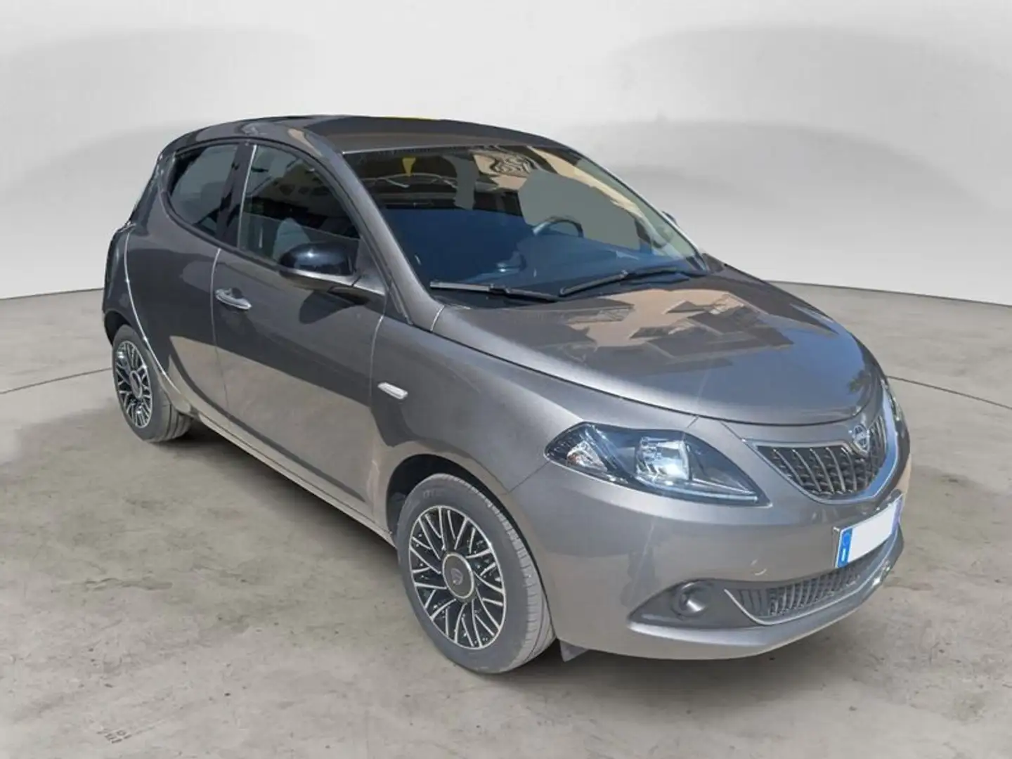 Lancia Ypsilon 1.0 FireFly 5 porte S&S Hybrid Platino Gris - 1
