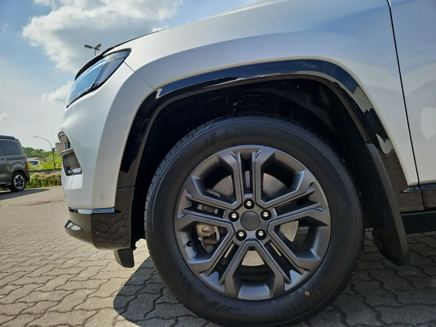 Jeep Compass 80th Anniversary Plug-In Hybrid 4WD 1.3 +AHK+ACC+N Silber - 2