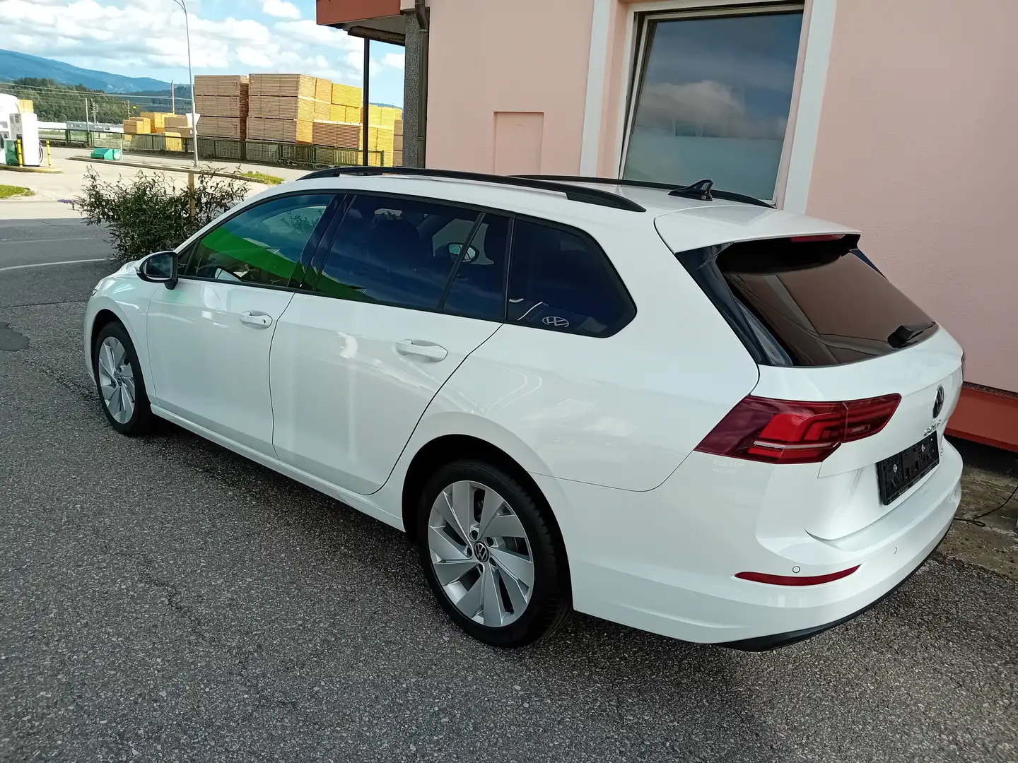 Volkswagen Golf Variant 1.5 eTSI 85 kW Life Blanc - 1