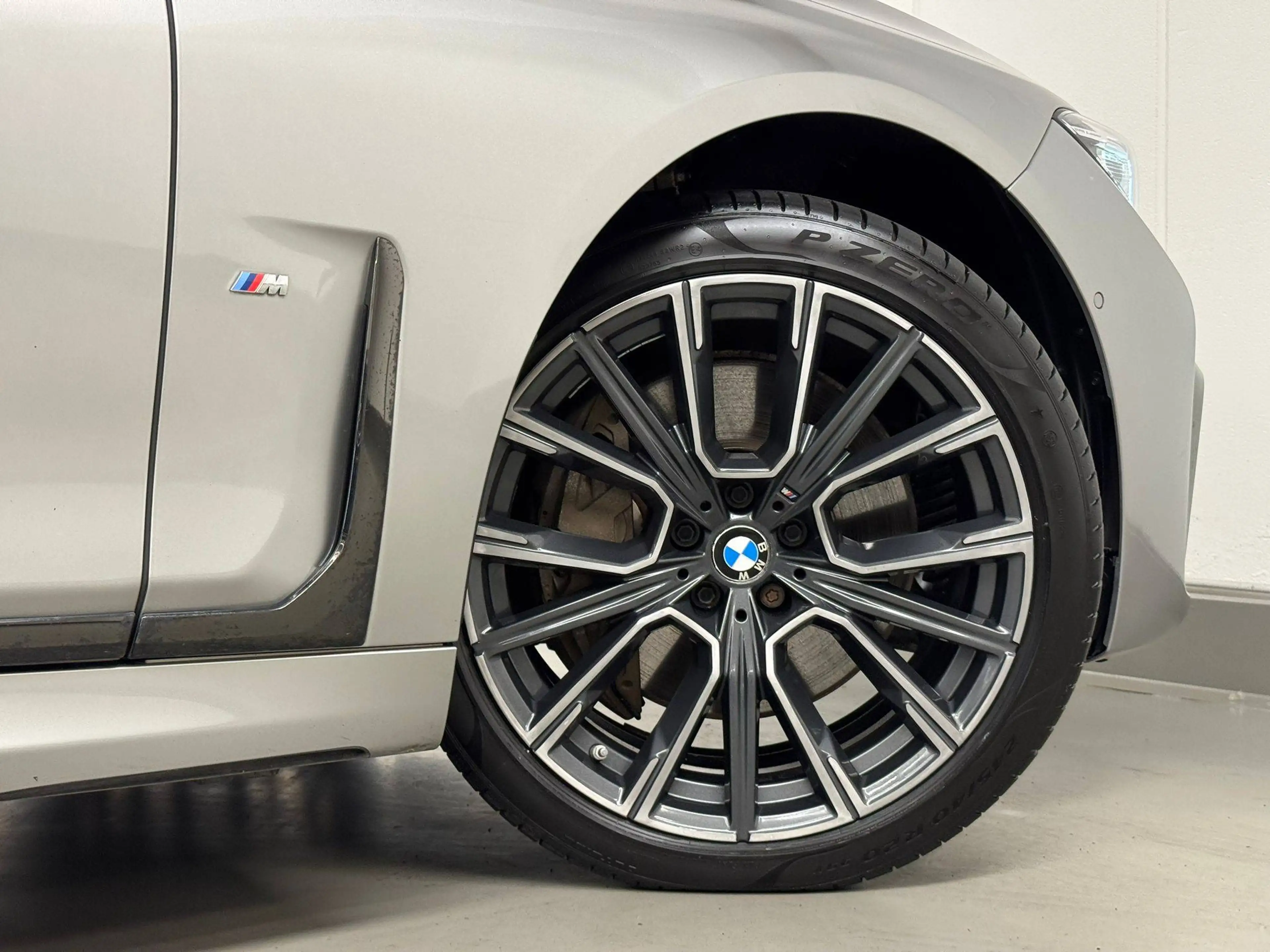 BMW 745 eAS PHEV M SPORT TO PANO LASER HEAD UP HARMAN CAMERA GPS CUIR FULL — photo 7