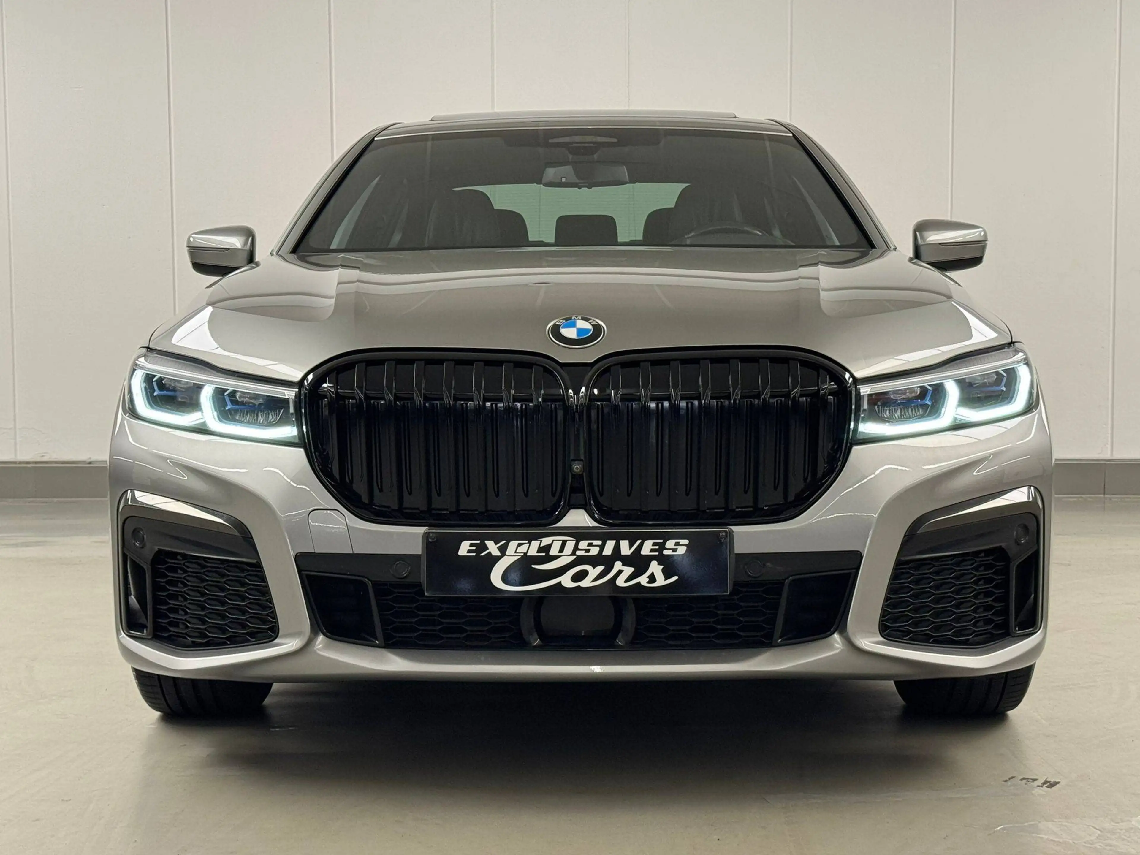 BMW 745 eAS PHEV M SPORT TO PANO LASER HEAD UP HARMAN CAMERA GPS CUIR FULL — photo 3