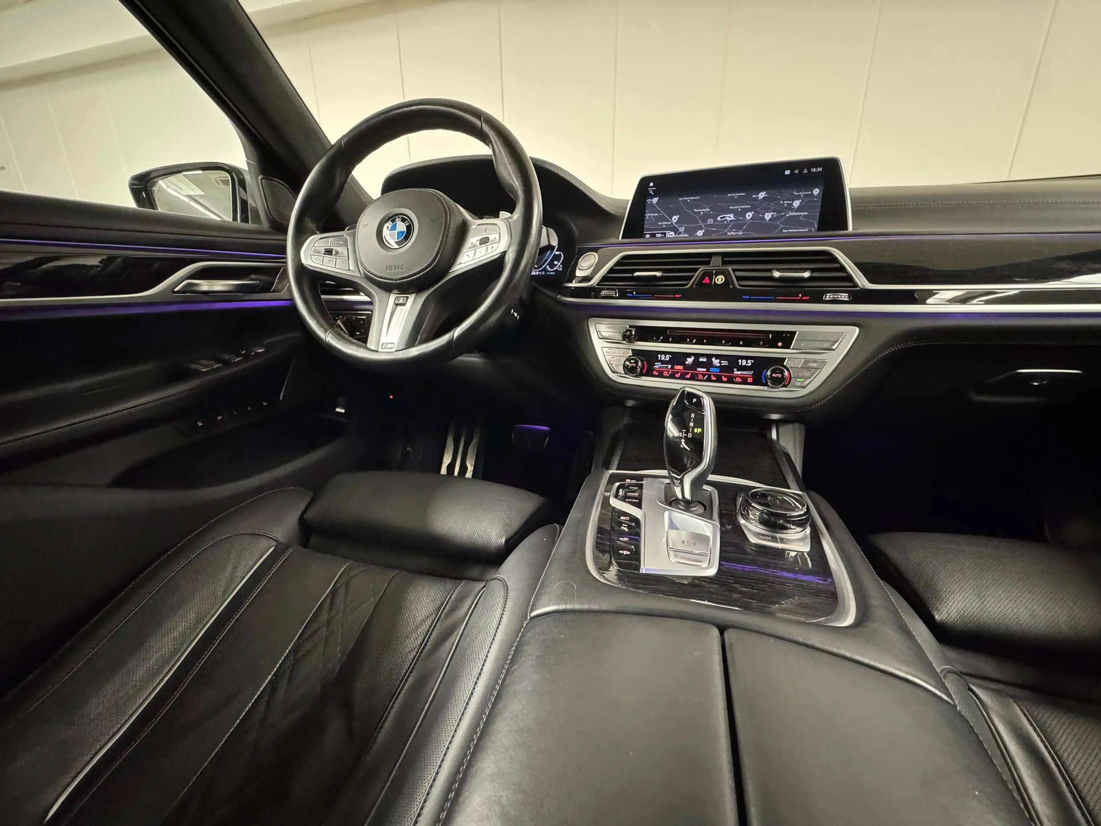 BMW 745 eAS PHEV M SPORT TO PANO LASER HEAD UP HARMAN CAMERA GPS CUIR FULL — photo 9