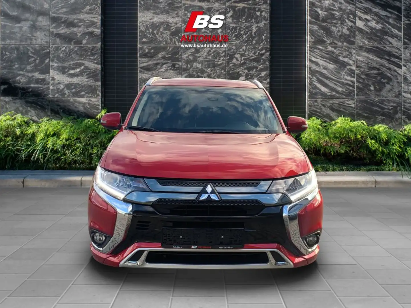 Mitsubishi Outlander 2.4 4WD Plug-In Hybrid Spirit - 1