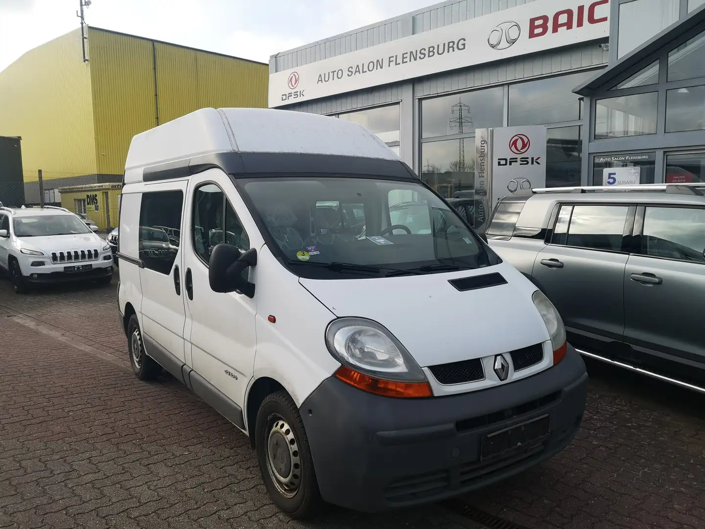 Renault Trafic 1.9 dCi L1H2*Hochdach*Camper *Verkauf im Zustand* Blanco - 1