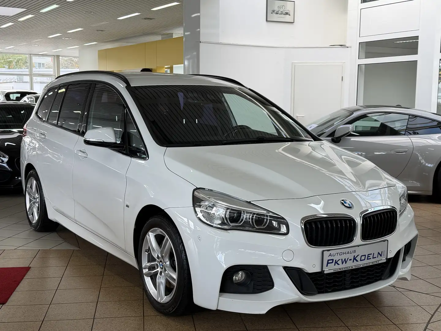 BMW 218 d M-SPORTPAKET *NAVi*LED*PDC* Weiß - 2