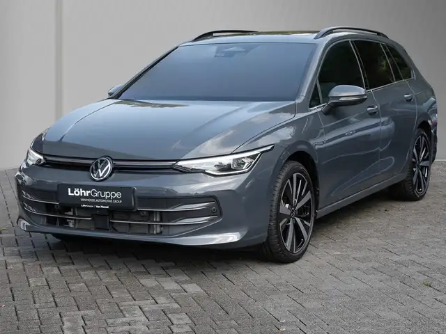Volkswagen Golf view 2