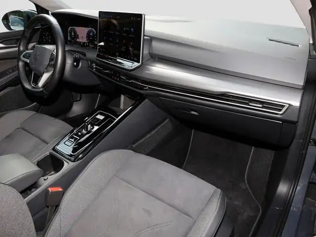 Volkswagen Golf view 10