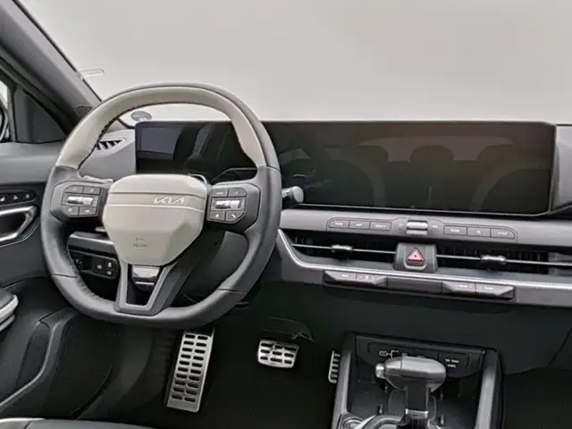 Kia K4 view 13