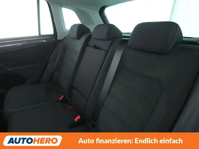 Volkswagen Tiguan view 14