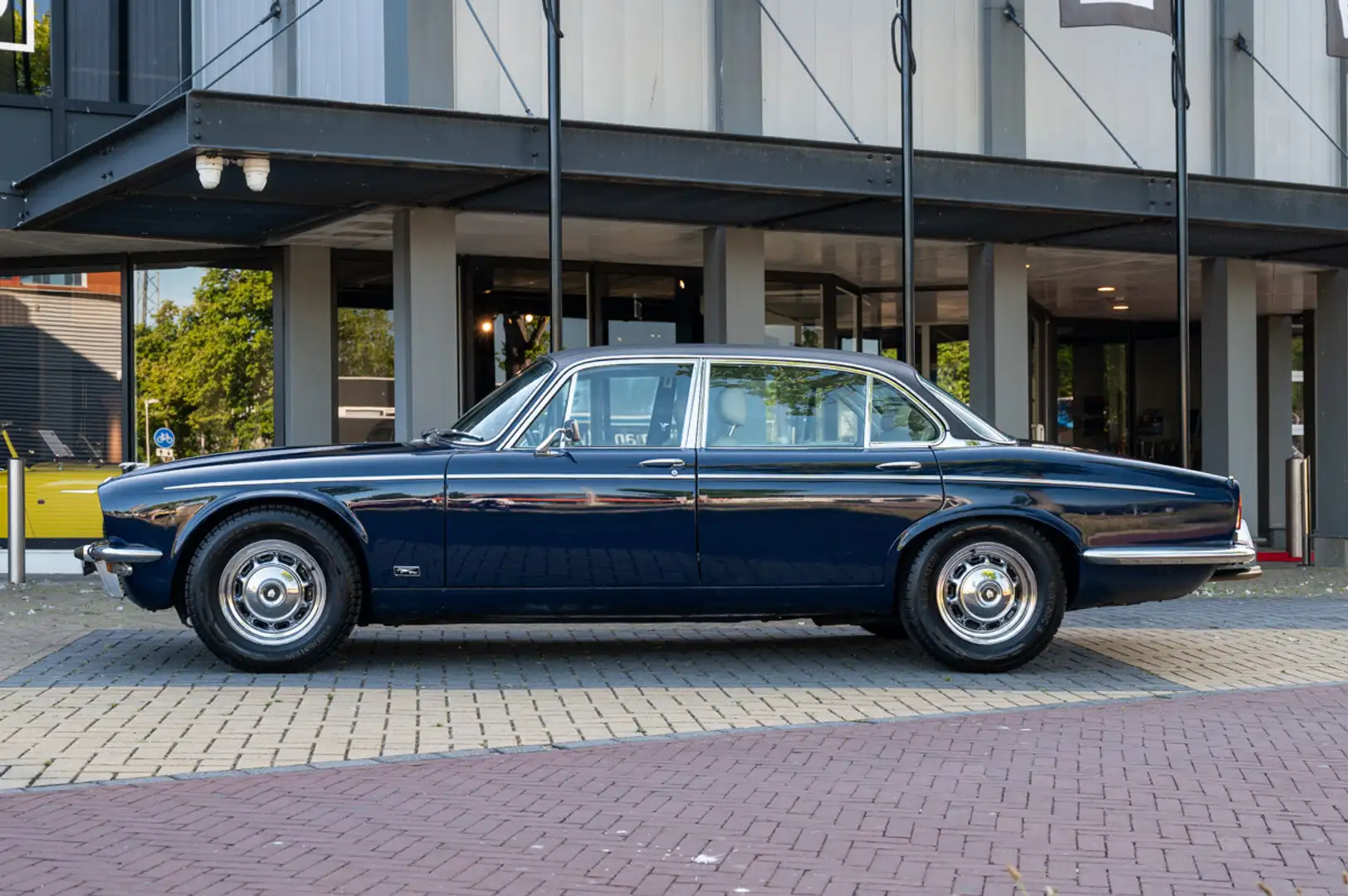 Jaguar XJ 5.3 V12 Albastru - 2