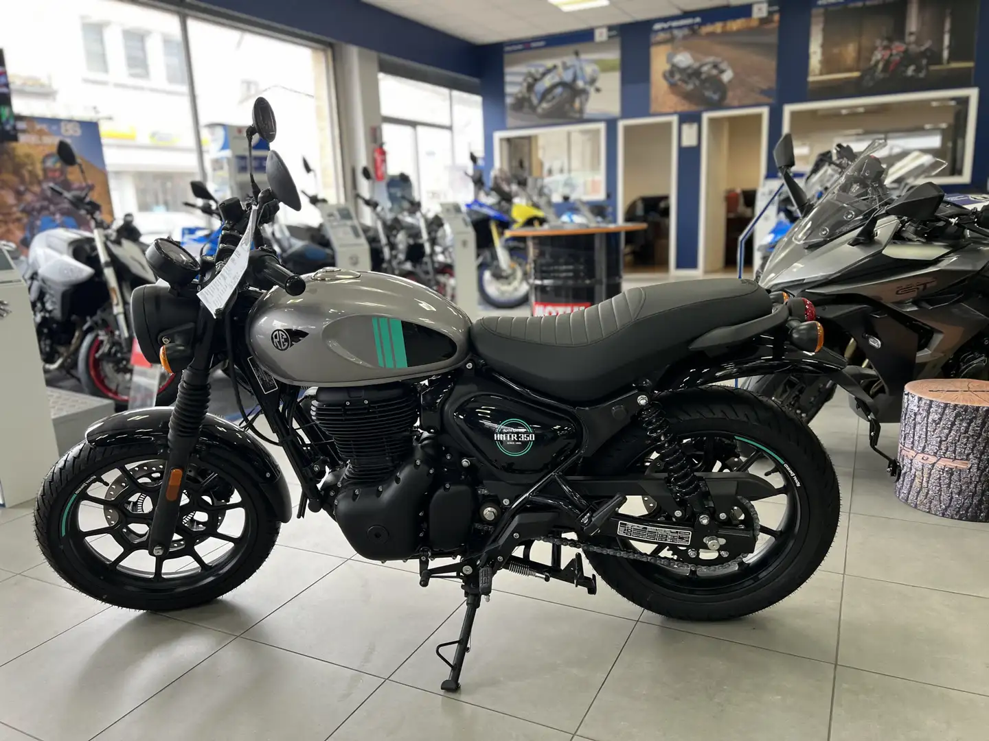 Royal Enfield Gris - 1