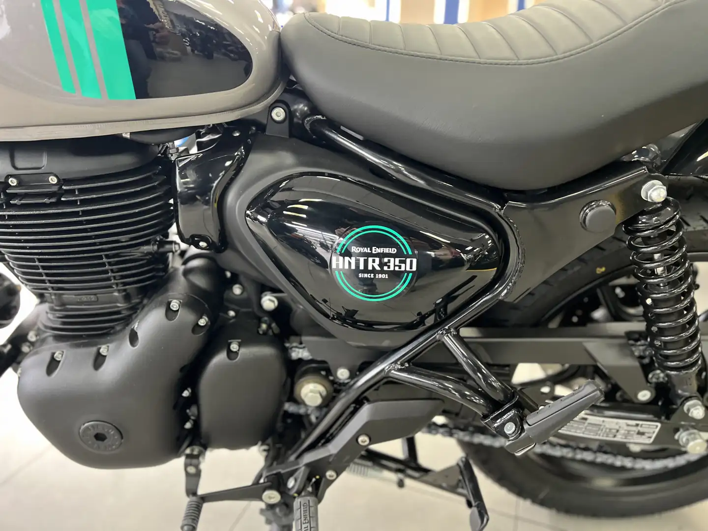 Royal Enfield Gris - 2
