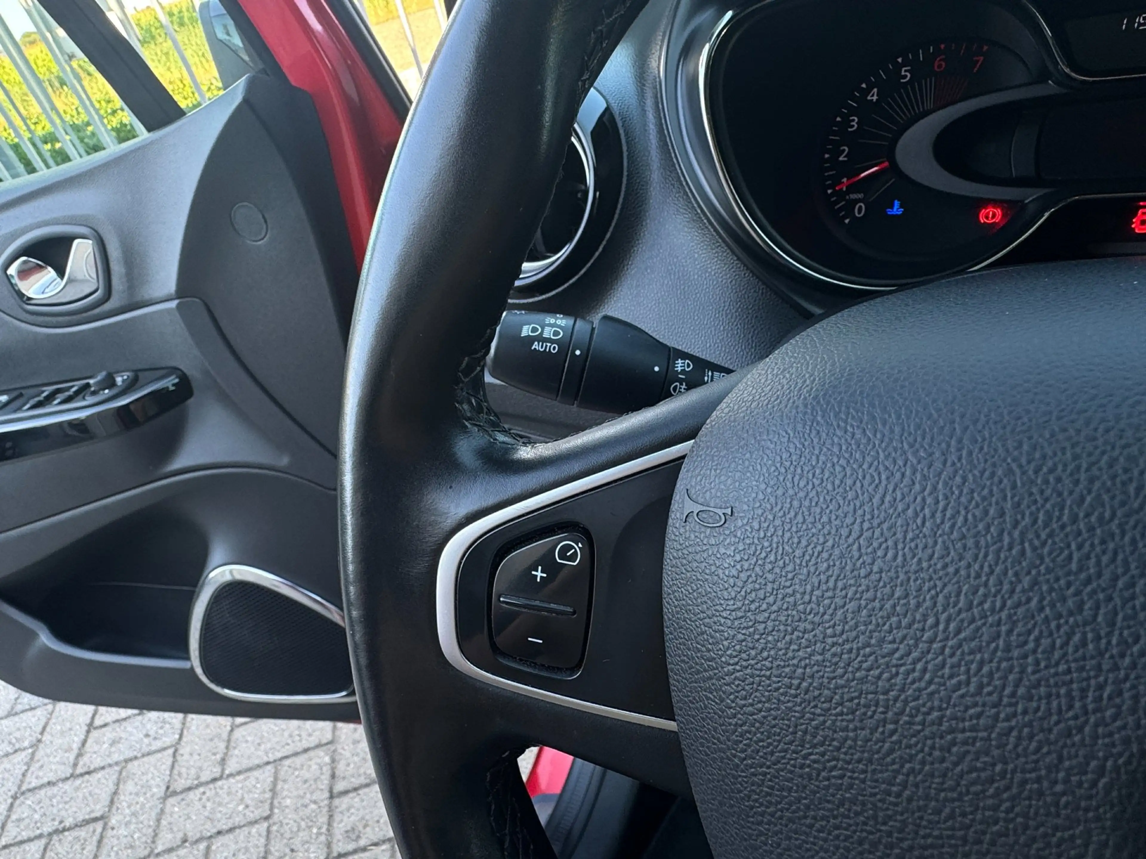 Renault Captur 1.2 TCe Dynamique AUTOMAAT / CAMERA / NAVI / PARKE — photo 14