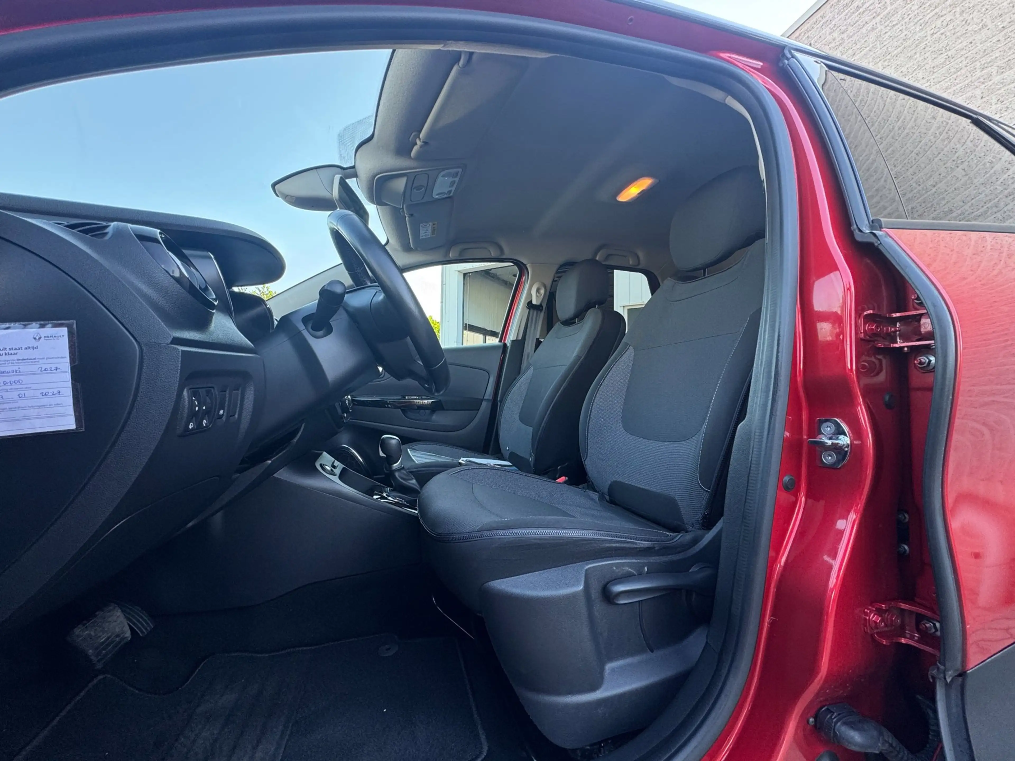 Renault Captur 1.2 TCe Dynamique AUTOMAAT / CAMERA / NAVI / PARKE — photo 10