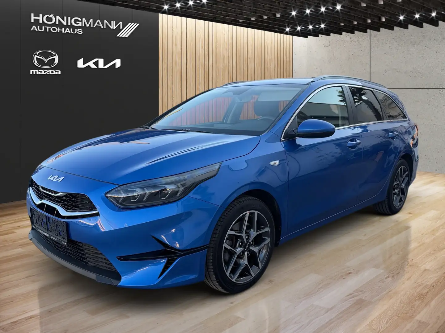 Kia Ceed SW / cee'd SW 1,5 TGDI Silber + PAKET STYLE Blau - 1