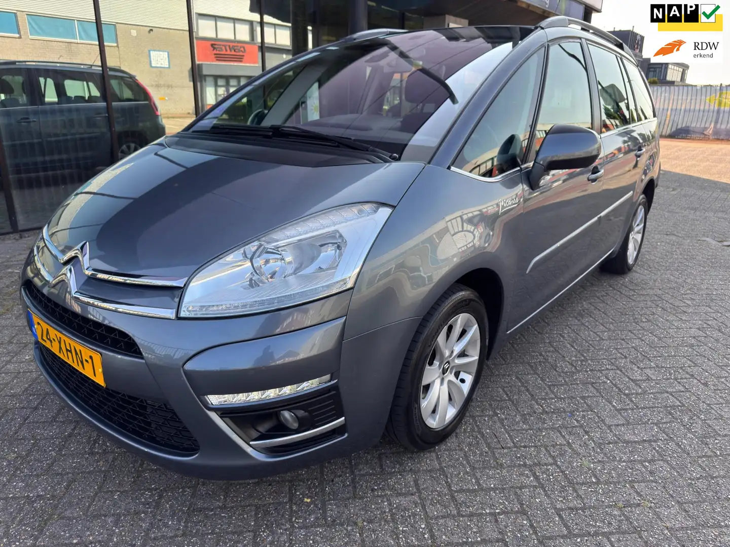 Citroen Grand C4 Picasso 1.6 VTi Ligne Business / Navi / 7-pers / Trekhaak Grau - 1