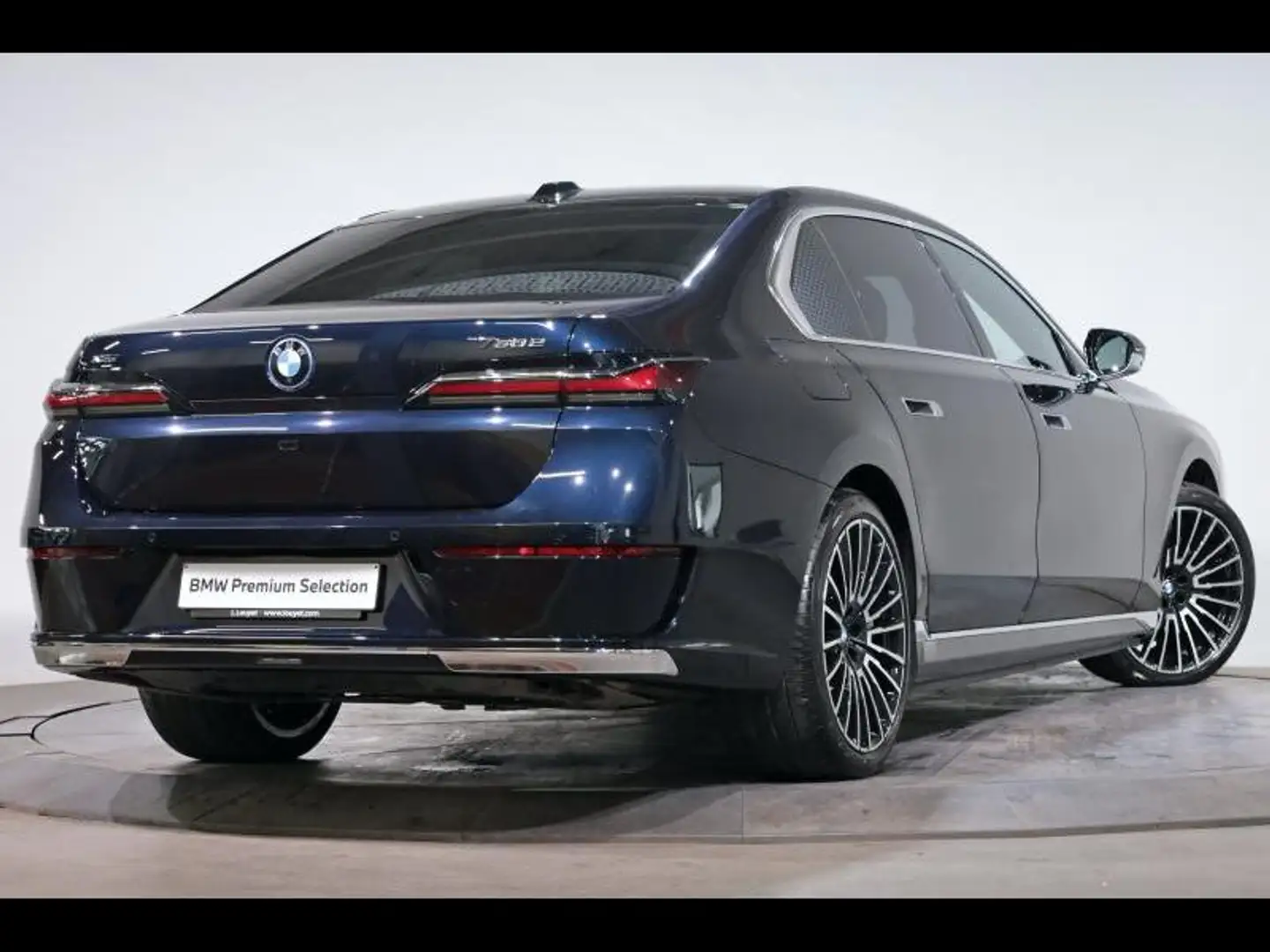 BMW 750 e xDrive Kit M Sport Negro - 2