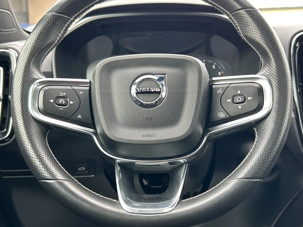 Volvo XC40 снимка Volvo XC40