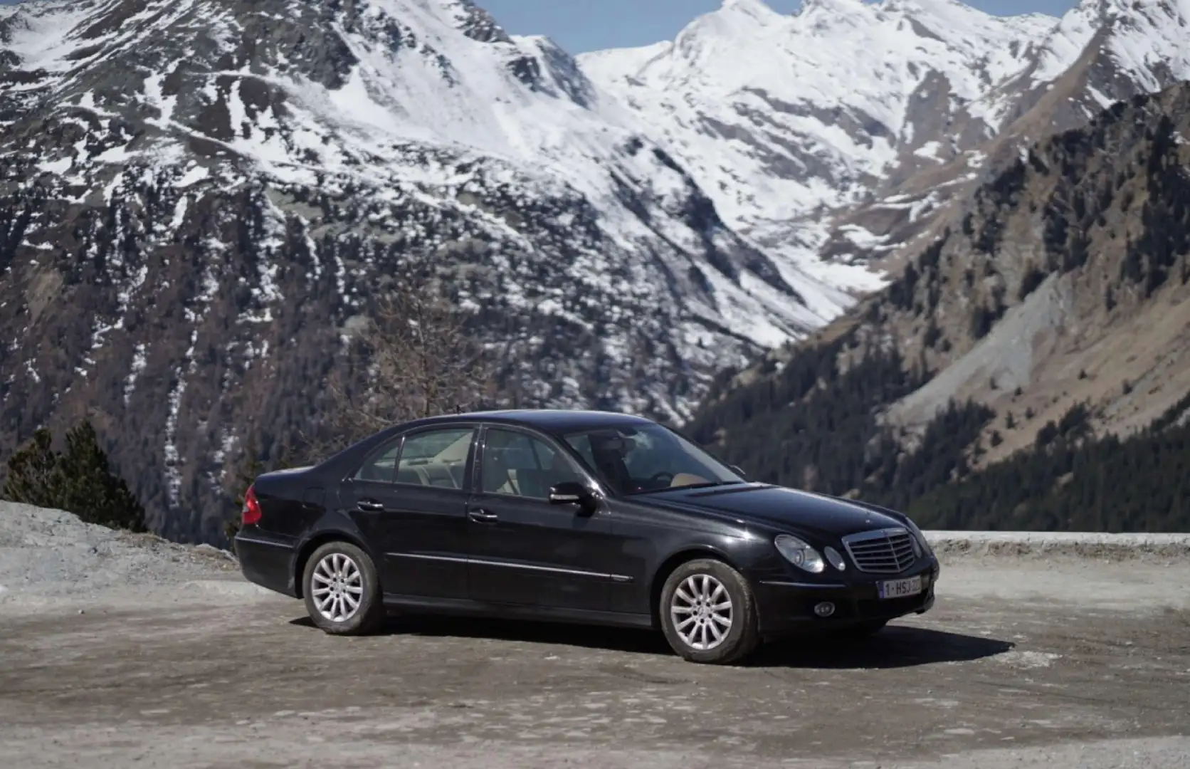 Mercedes-Benz E 220 CDI Automatik Elegance Černá - 2