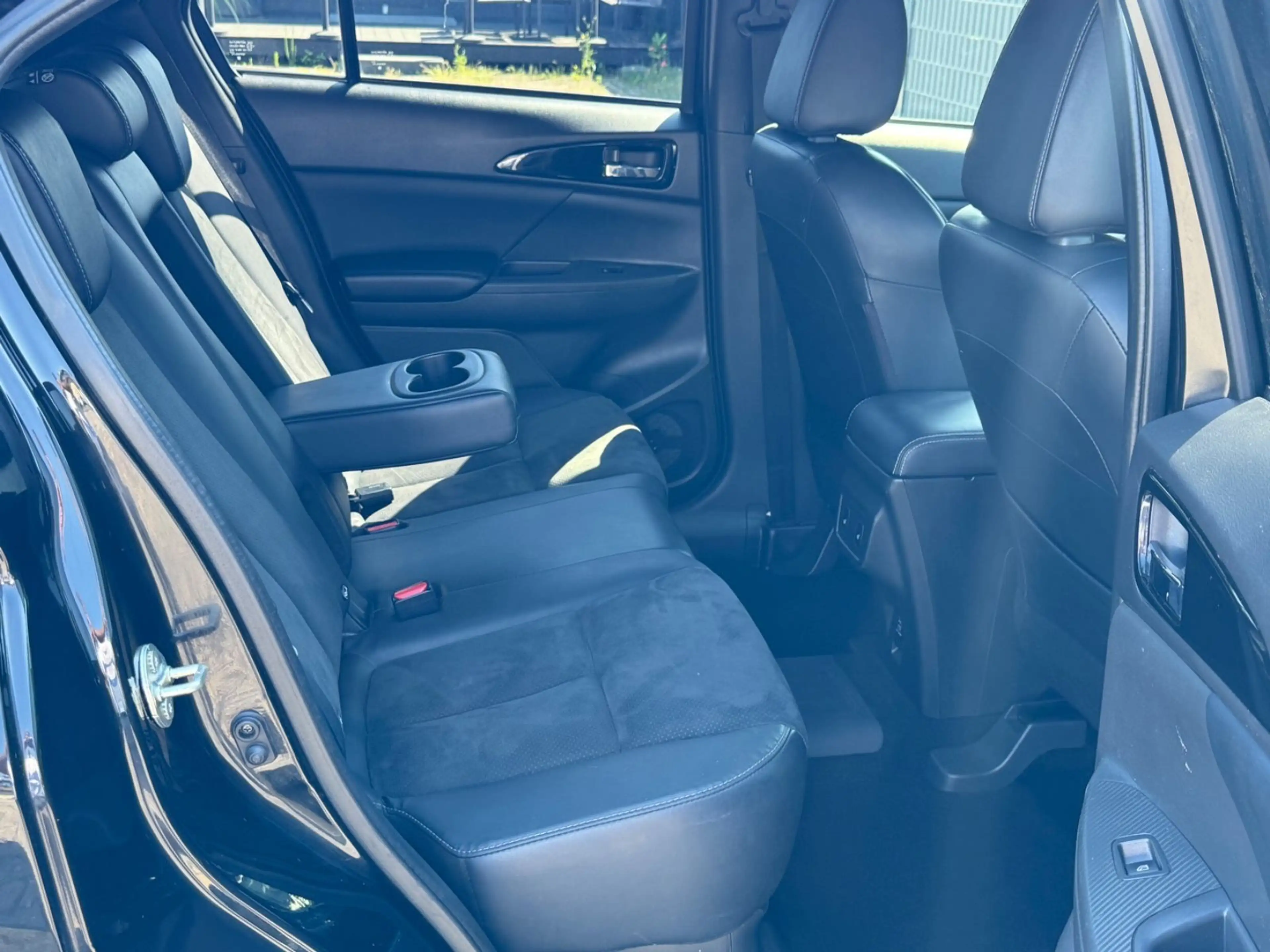Mitsubishi Eclipse Cross Plus Select Black Hybrid 4WD — photo 13