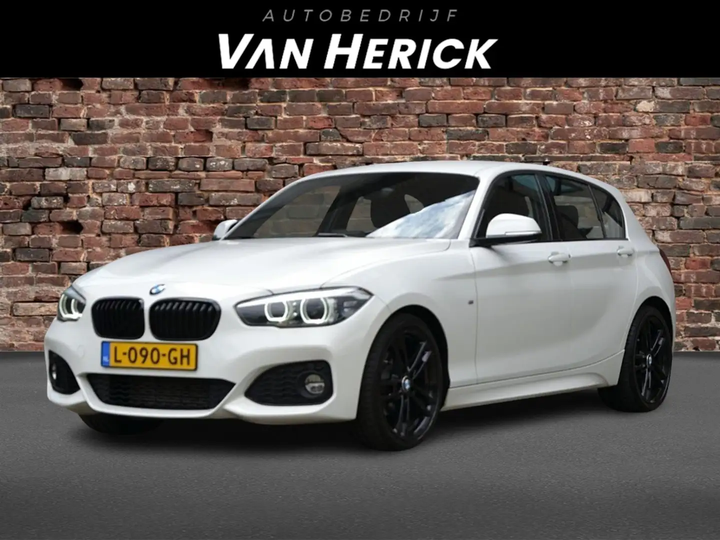 BMW 118 1-serie 118i Edition M Sport Shadow 5 deurs Automa Biały - 1