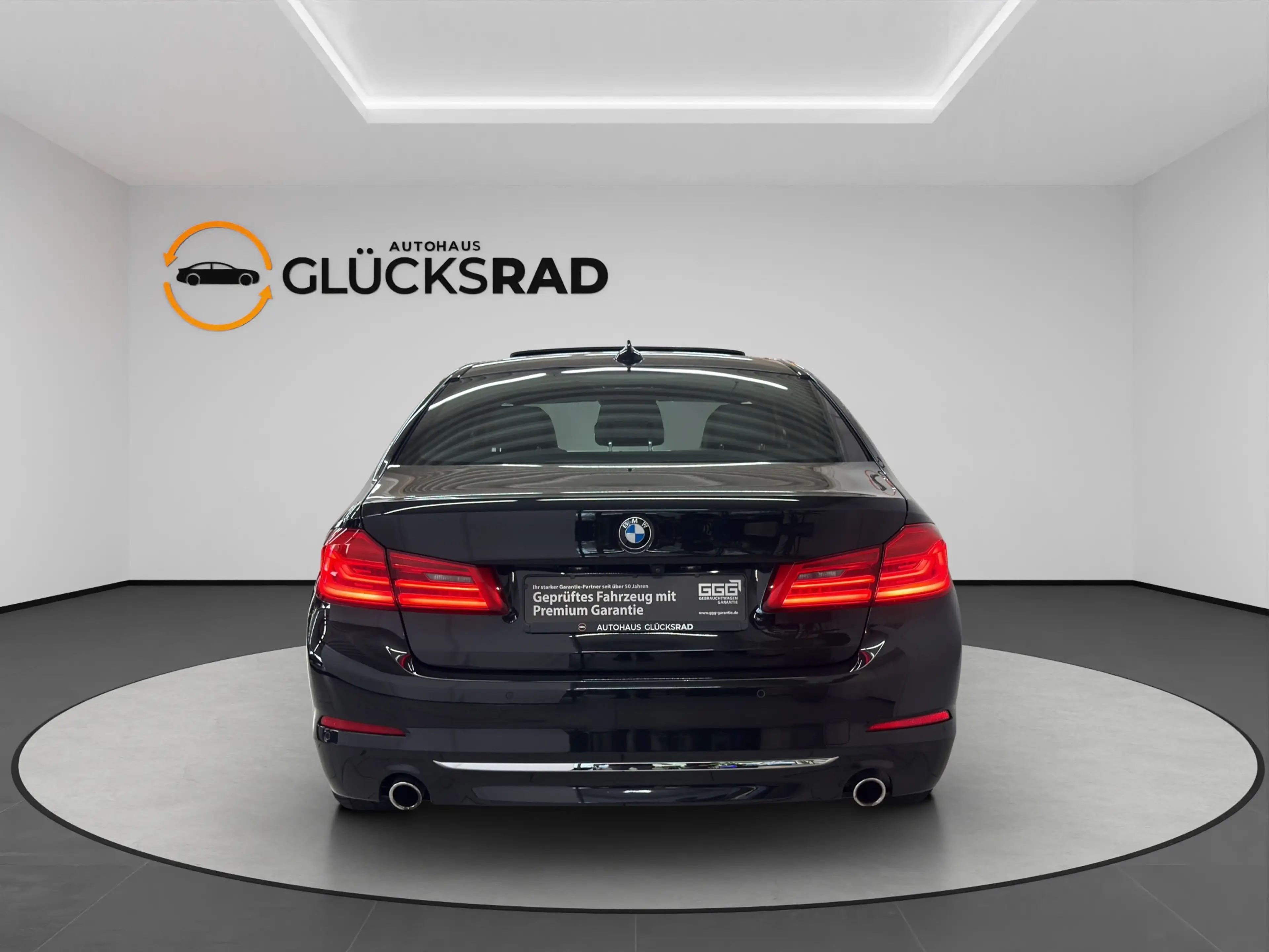 BMW 530 d H&K HUD 360° Memory S-Dach Softclose ACC — photo 8