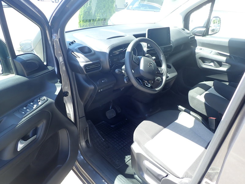 Citroen Berlingo MPV Shine M Blue HDi 130 — photo 9