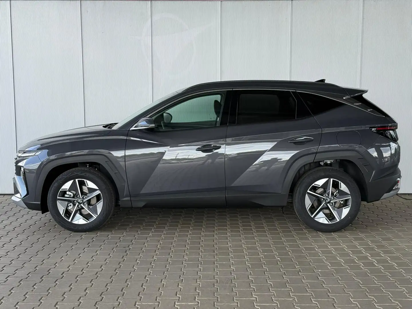 Hyundai TUCSON NX4 GO 1,6 T-GDi 2WD 48V DCT  160 PS / ACC / Sitz Gris - 2